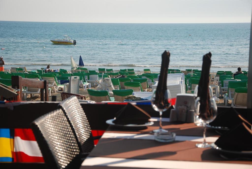 Sun Flower Apart Hotel Сиде Екстериор снимка